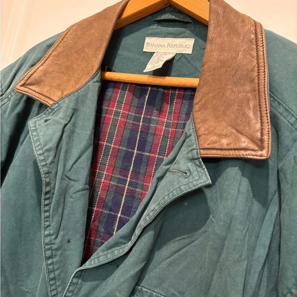 Banana Republic Barn Jacket with Tan Collar - Picture 5 of 6